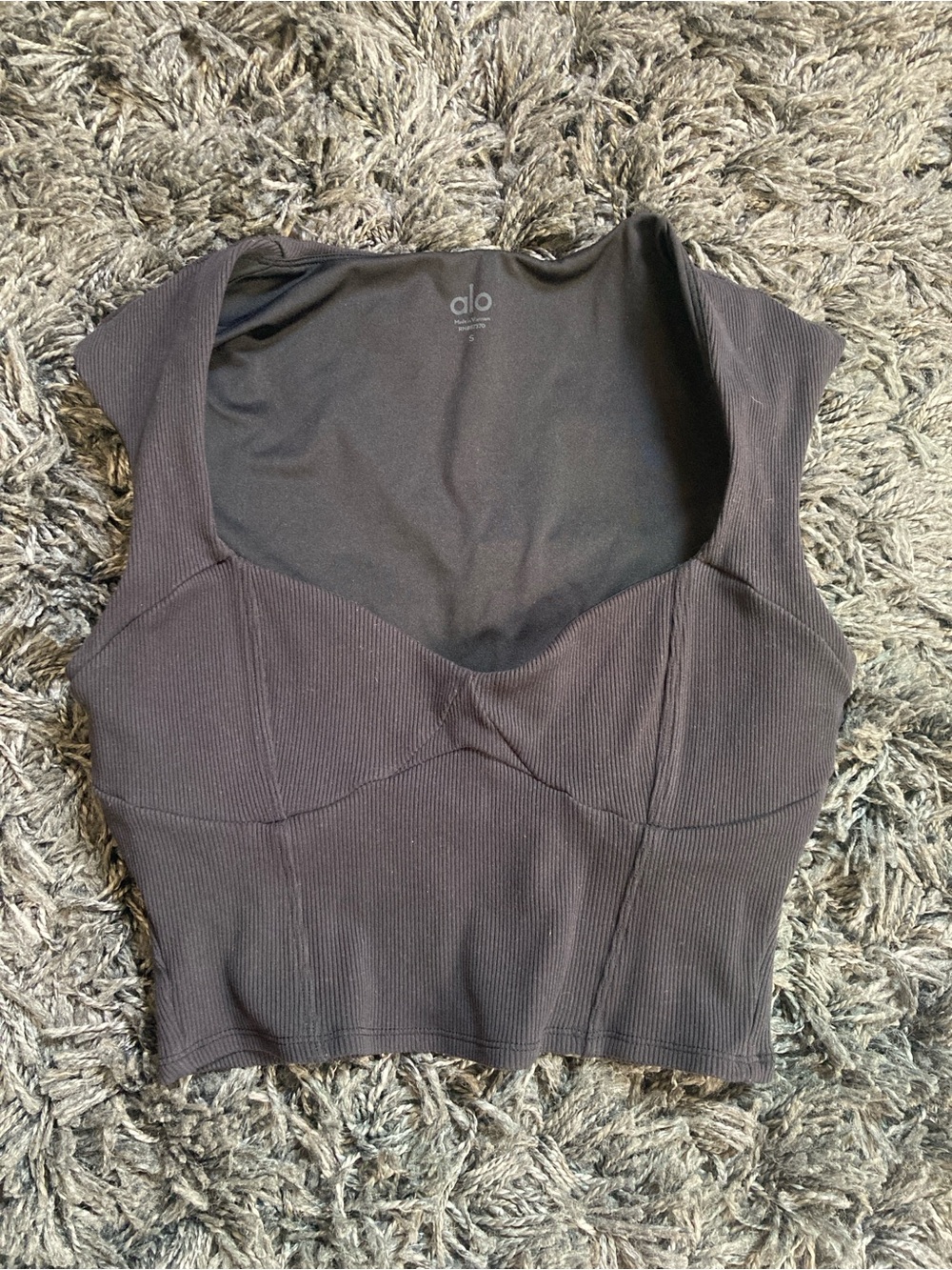 Alo ribbed sweetheart short sleeve crop